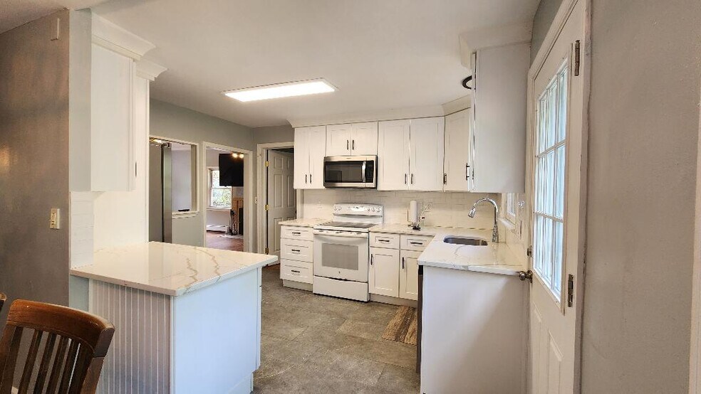 Building Photo - 306 Nariticong Ave