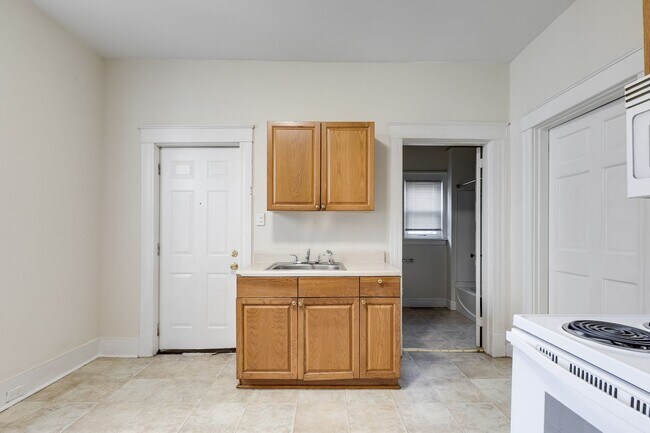 Building Photo - 3415 Enslow Ave