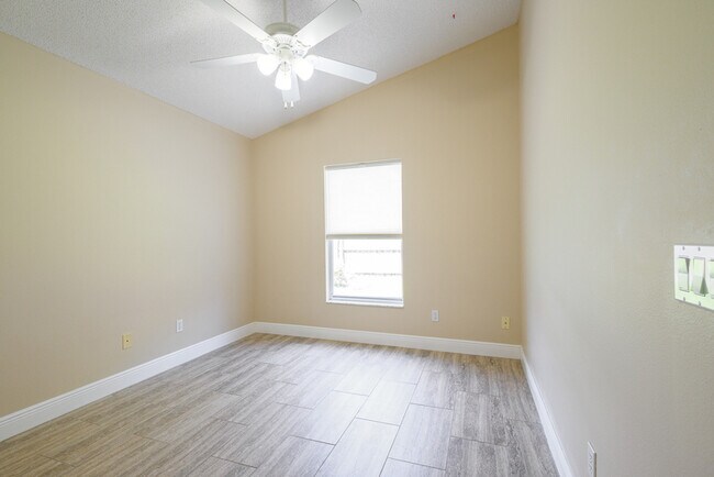 Building Photo - 12803 Maribou Cir