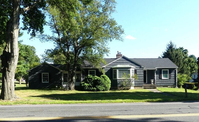 Primary Photo - 8 Glover Ave