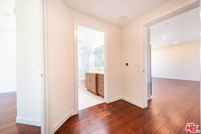 Building Photo - 5531 La Mirada Ave