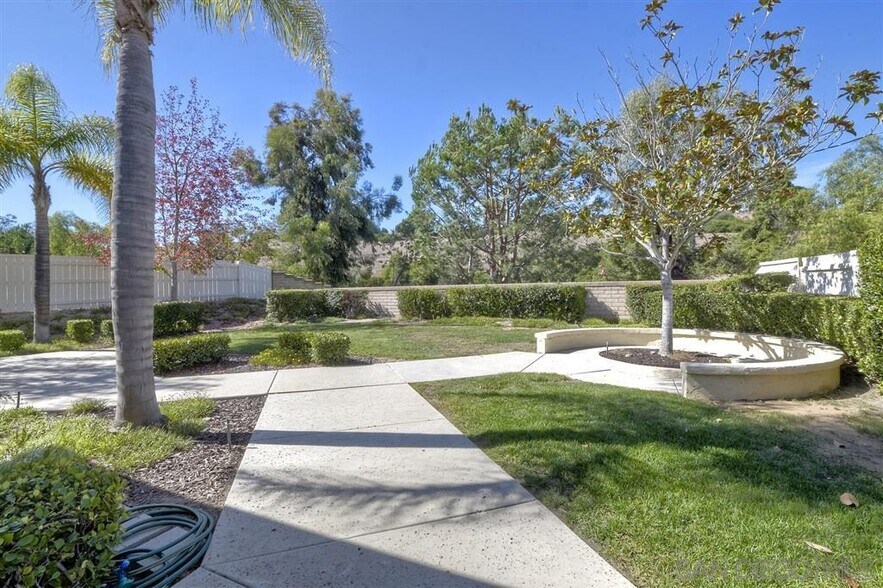 Building Photo - 4904 Bella Collina St