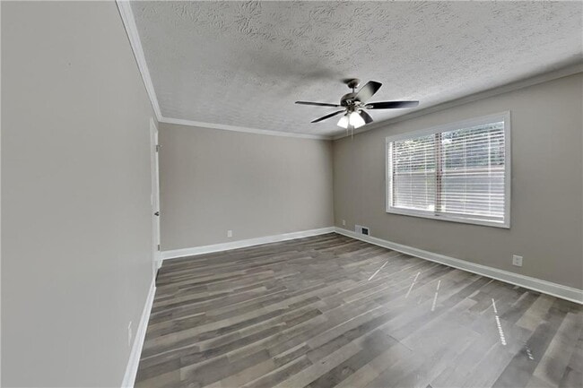 Building Photo - 702 Talemwood Ct SW