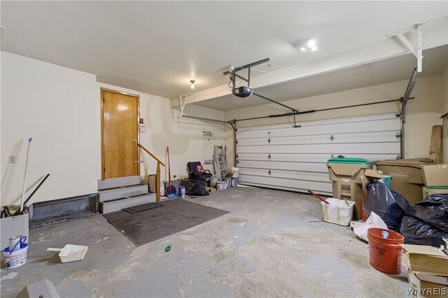 Building Photo - 4 Villa Moraine Dr