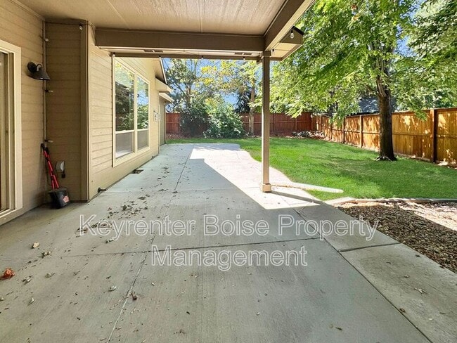 Building Photo - 1235 N Forestdale Pl