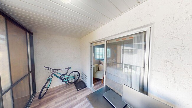 Building Photo - 105 47th Ave Dr W