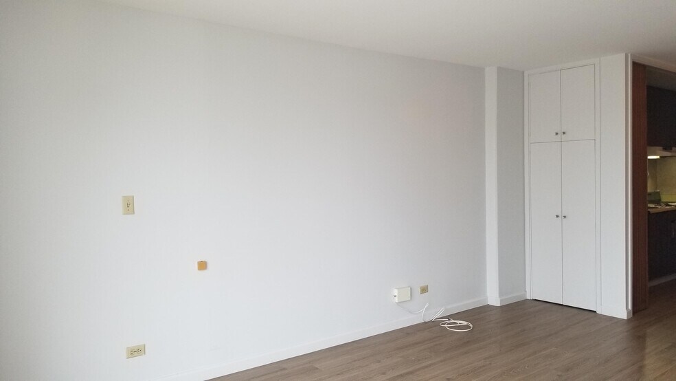 Building Photo - 1765 Ala Moana Blvd