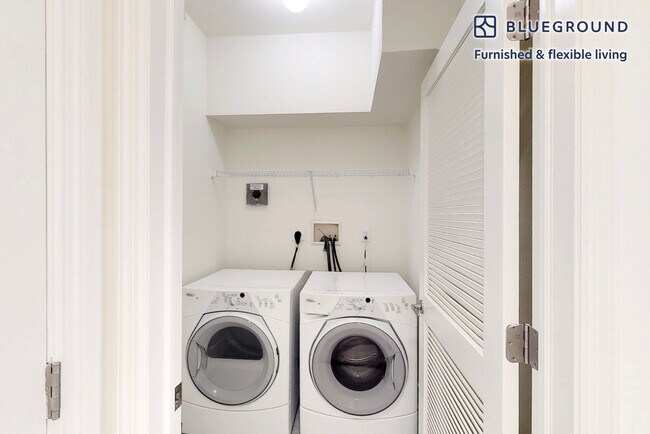 Building Photo - 27 Barker Ave