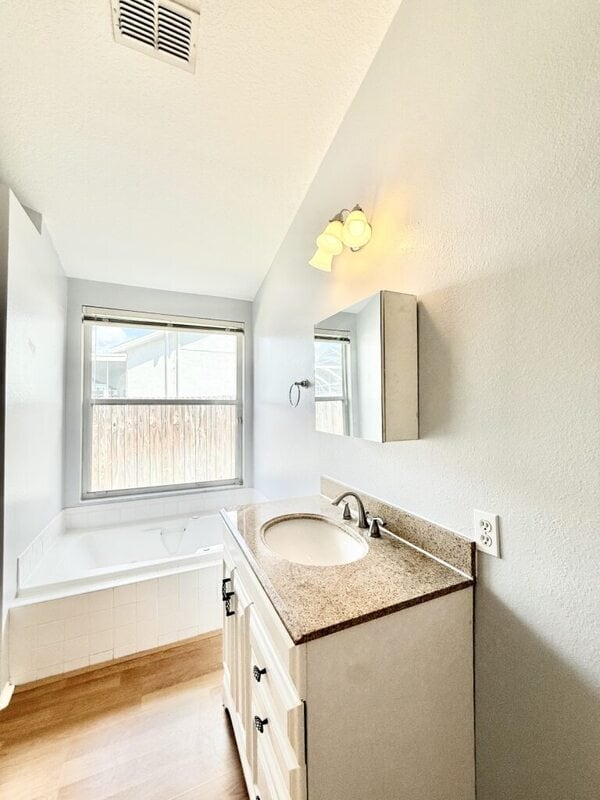 Building Photo - 4768 Ridgemoor Cir