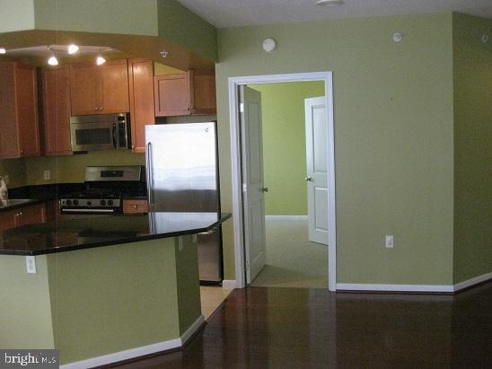 Building Photo - 851 N Glebe Rd