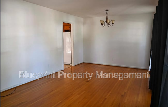 Building Photo - 1316 58th St S