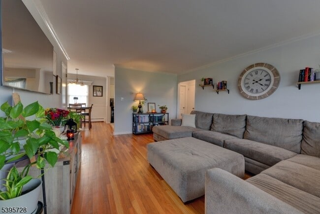 Building Photo - 666 Bloomfield Ave