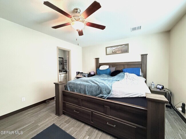 Building Photo - 3856 Loma Cortez Dr