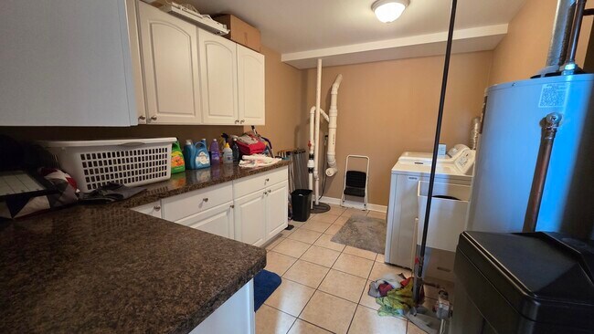 Building Photo - 3611 Fawn Ln