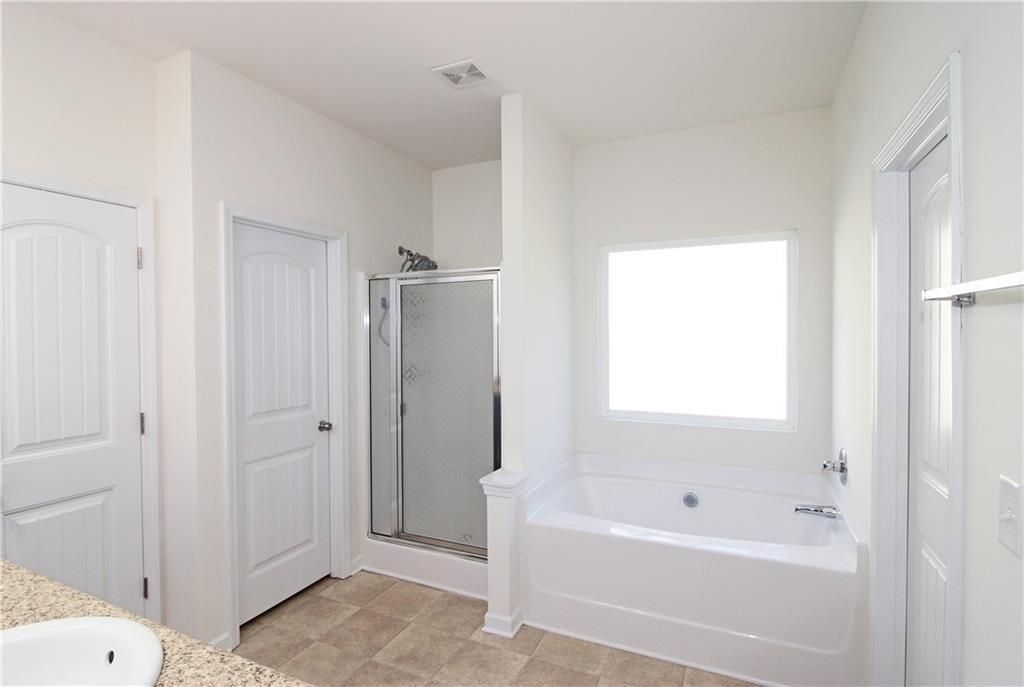 Building Photo - 1390 Napa Valley Dr SW