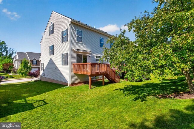 Building Photo - 323 Glenn Rose Cir