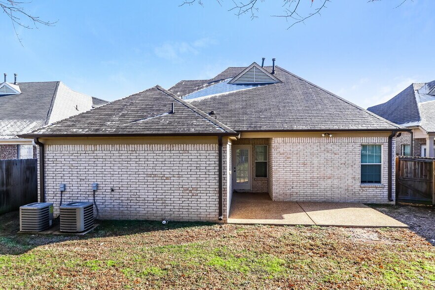 Building Photo - 9043 Billy Pat Dr