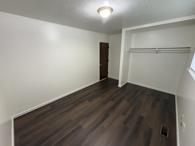 Building Photo - 231 Hawthorne St