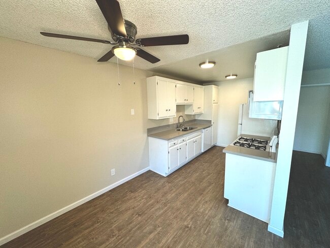 Building Photo - Pt Mesa