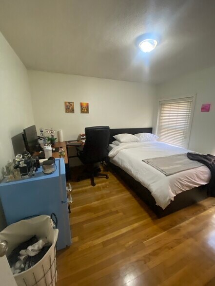 Building Photo - 49 Hemenway St