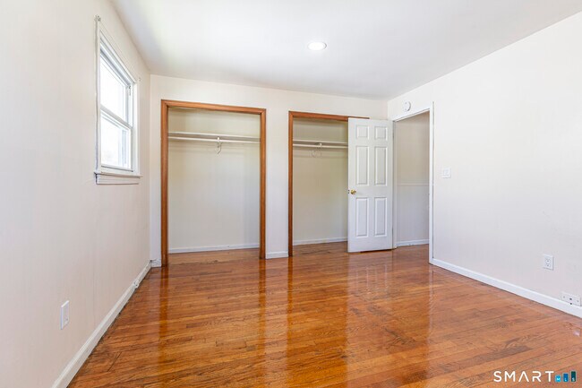 Building Photo - 117 Elizabeth Ann Dr