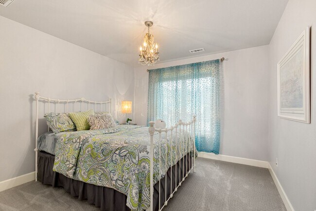 Building Photo - STUNNING Home in coveted Sterling Woods, S...