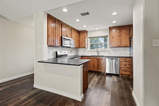 Building Photo - 1117 Bellmont Ct
