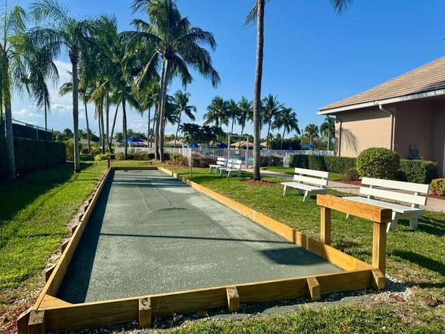Building Photo - 8654 Lineyard Cay