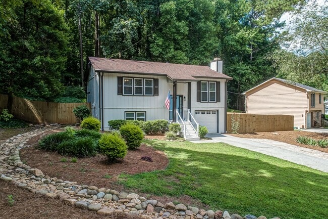 Building Photo - Renovated 4 bed home in Kennesaw w/ Designer Kitchen