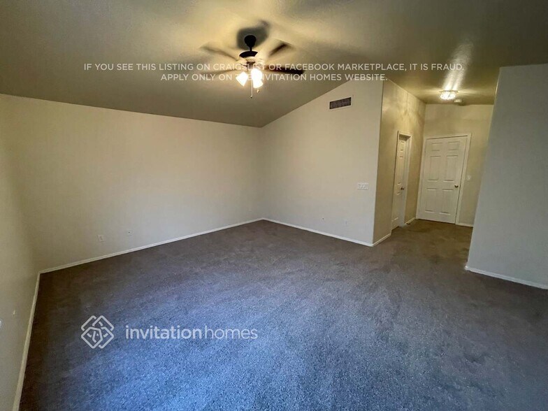 Building Photo - 14530 N 87th Ave