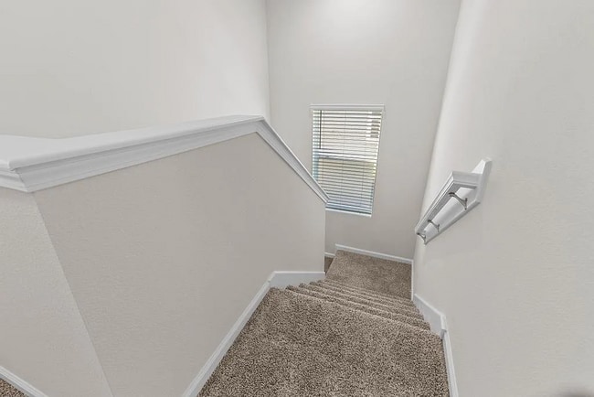 Building Photo - 840 Hartshill Pl