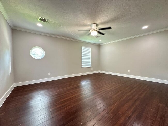 Building Photo - 11407 Sagecreek Dr