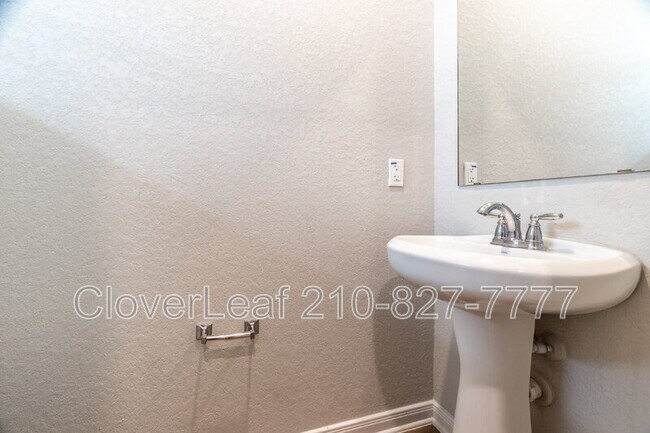 Building Photo - 8339 Runner Rdg