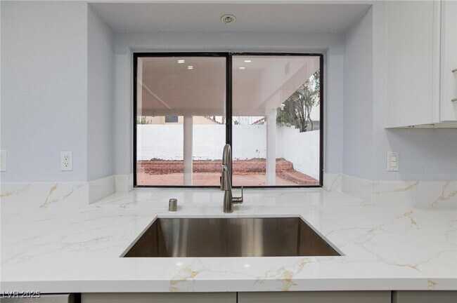 Building Photo - 3217 Ventana Hills Dr