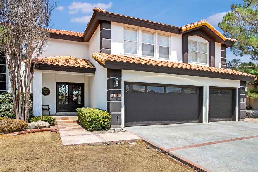Building Photo - 6529 Jim de Groat Dr
