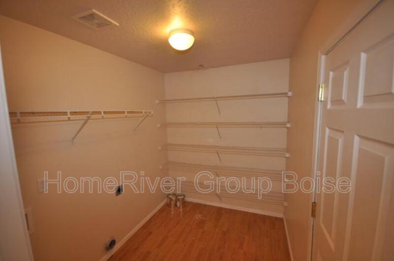 Building Photo - 16692 Zaragosa Way