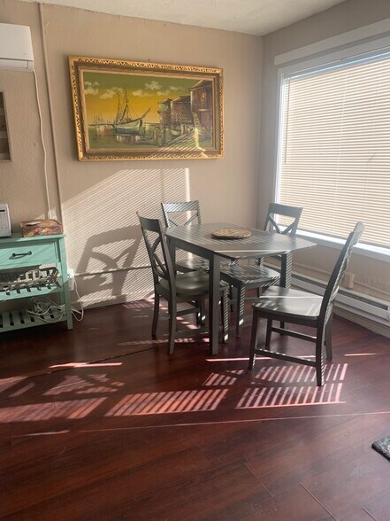 Fully furnished - 200 W Lucero Ave