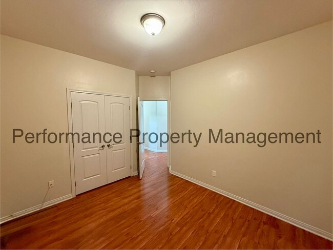 Building Photo - Stunning 4 Bed/2 Bath S Bakersfield Home w/ RBP & $0 Deposit Option