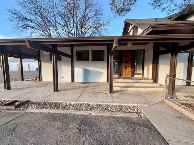 Primary Photo - Vintage Home in an unbelievable location