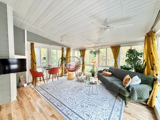 Building Photo - Luxurious 4BD, 3.5BA North Raleigh Home with a Heated Four Seasons Room, Large Bonus Space, and F...