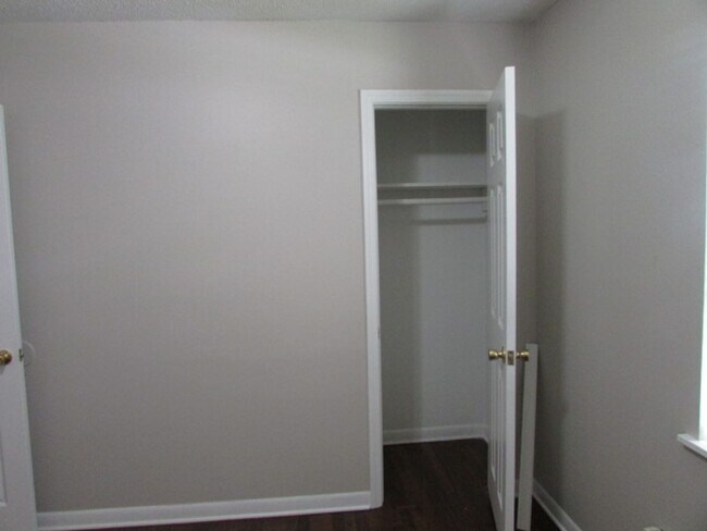 Building Photo - 2444 Derwent Dr
