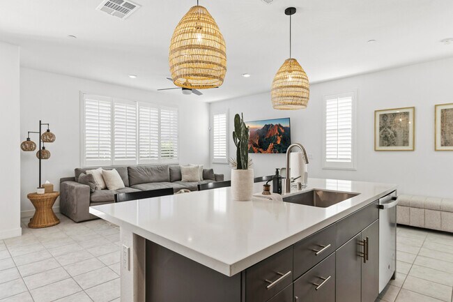 Building Photo - 76273 Cornell Wy