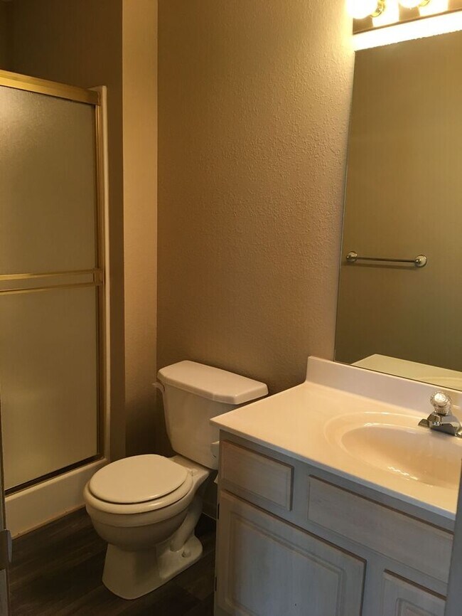 Building Photo - South Garden Townhomes