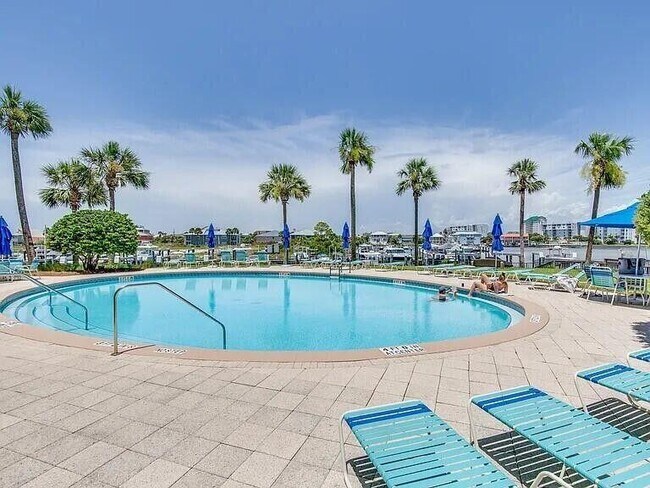 Building Photo - 725 Gulf Shore Dr