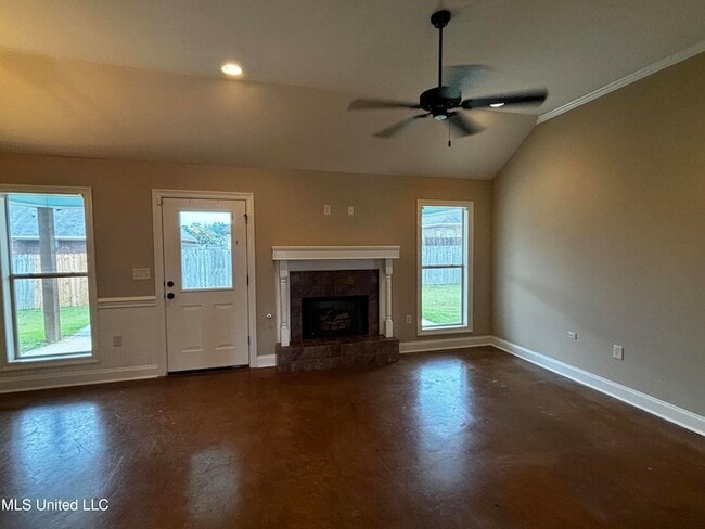 Building Photo - 221 Greenfield Ridge Dr