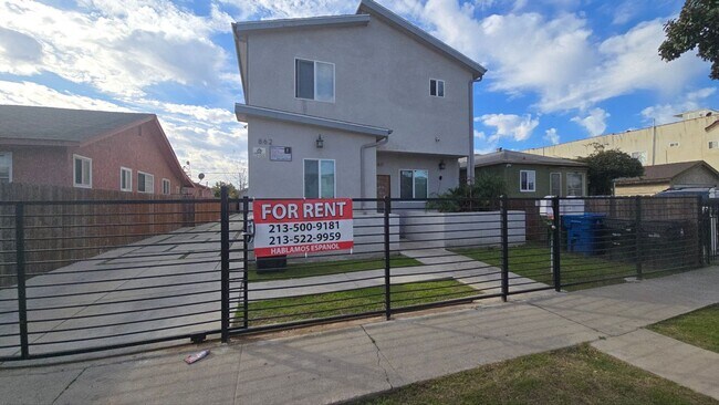 Building Photo - 74(860)