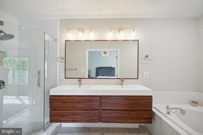 Building Photo - 6022 Madison Overlook Ct