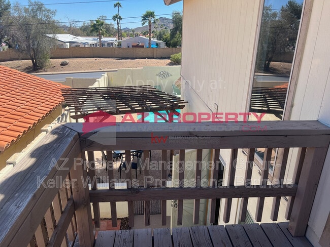 Building Photo - 1653 E Villa Maria Dr