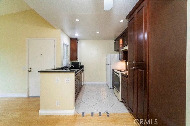 Building Photo - 26212 Sanz