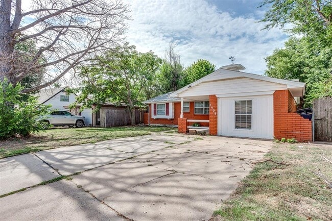 Building Photo - 2908 SW 62nd St